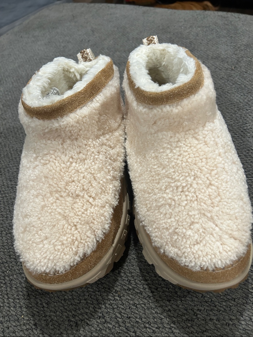 UGG Ventura Daze Mini Cozy Boots size 8 - Picture 3 of 8